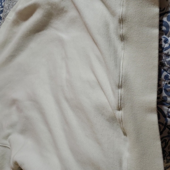 Attraction zip up jacket says Canada in front. Cream in color size lg - Picture 7 of 9